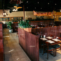 INTERIOR - RESTAURANT - DINING ROOM